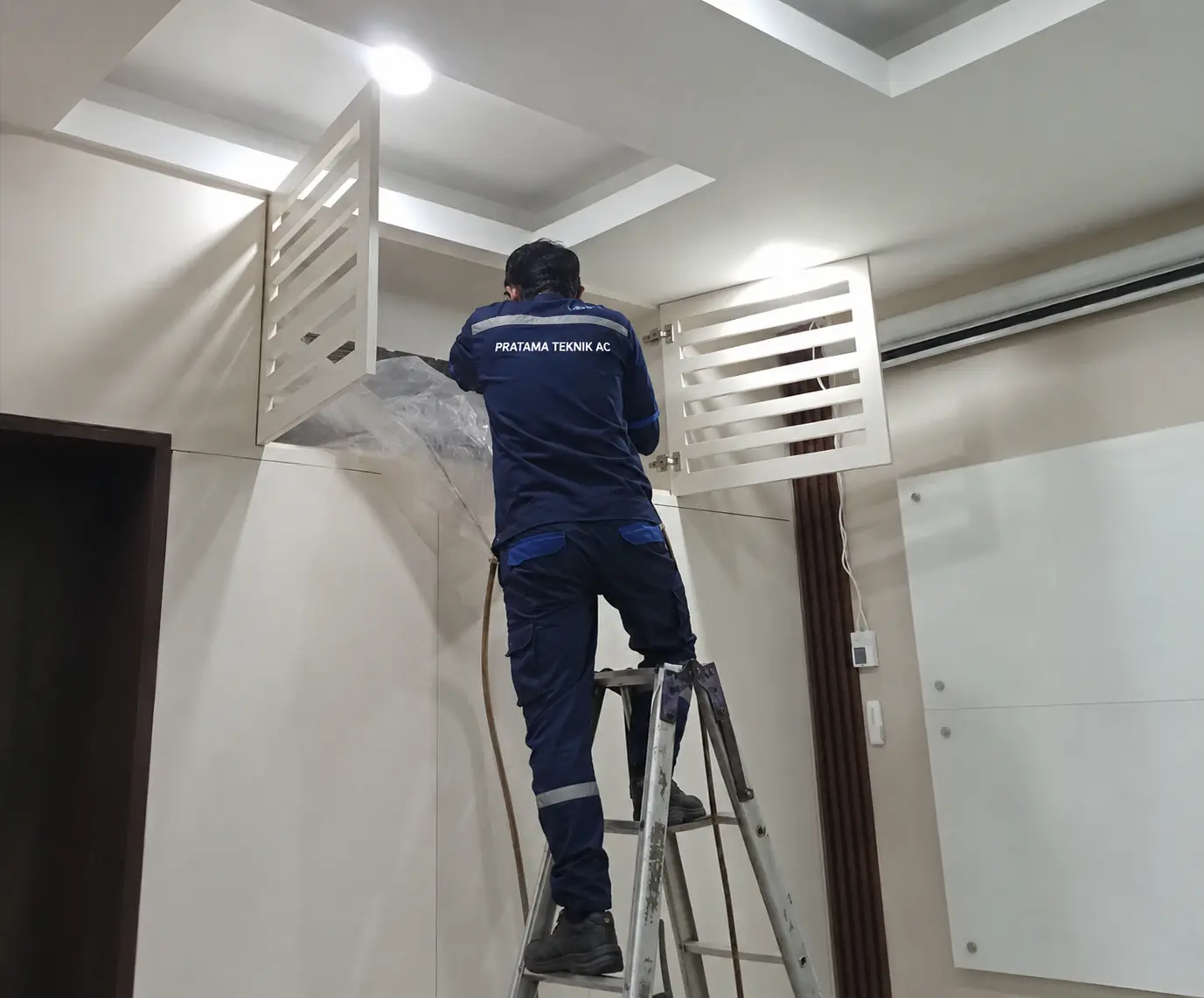 Jasa Service AC di industri karawang